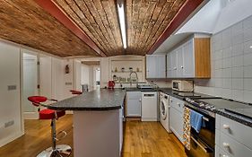 Host & Stay - The Basement On The Tything